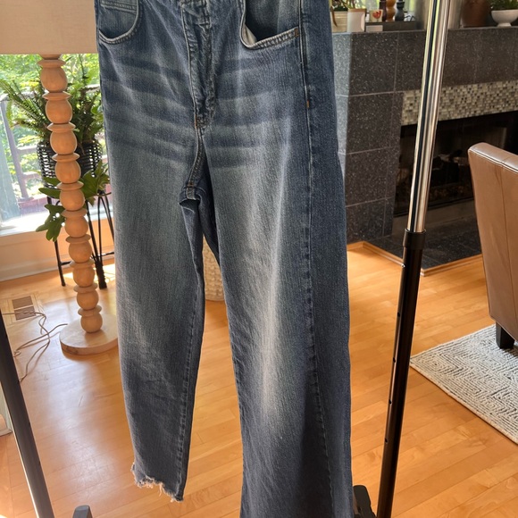 Pilcro Adi Regenerative Mid-Rise Frayed Relaxed Flare Jeans - Picture 5 of 13